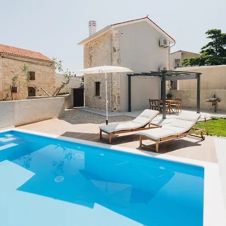 Heritage New Stone Villa Allegra - Private Swimming Pool & Garden *