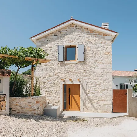 Heritage New Stone Villa Allegra - Private Swimming Pool & Garden * Valtura