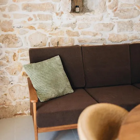 Villa Heritage New Stone Allegra - Private Swimming Pool & Garden