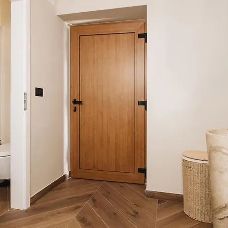 Heritage New Stone Allegra - Private Swimming Pool & Garden Villa *