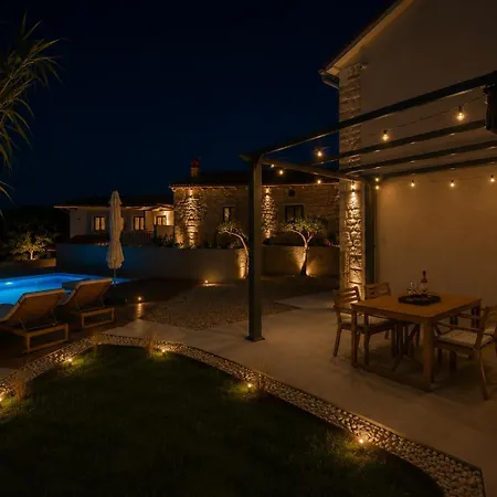 빌라 Allegra Design Heritage 2026 - Private Swimming Pool & Garden Valtura